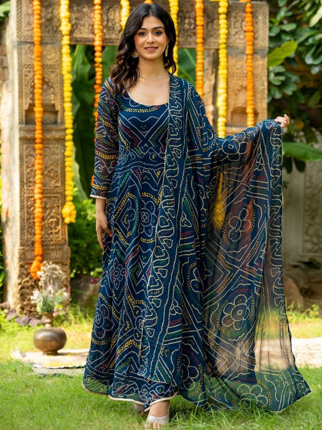 

HOUSE OF JAMOTI Floral Printed Kurta With Trousers & Dupatta, Blue