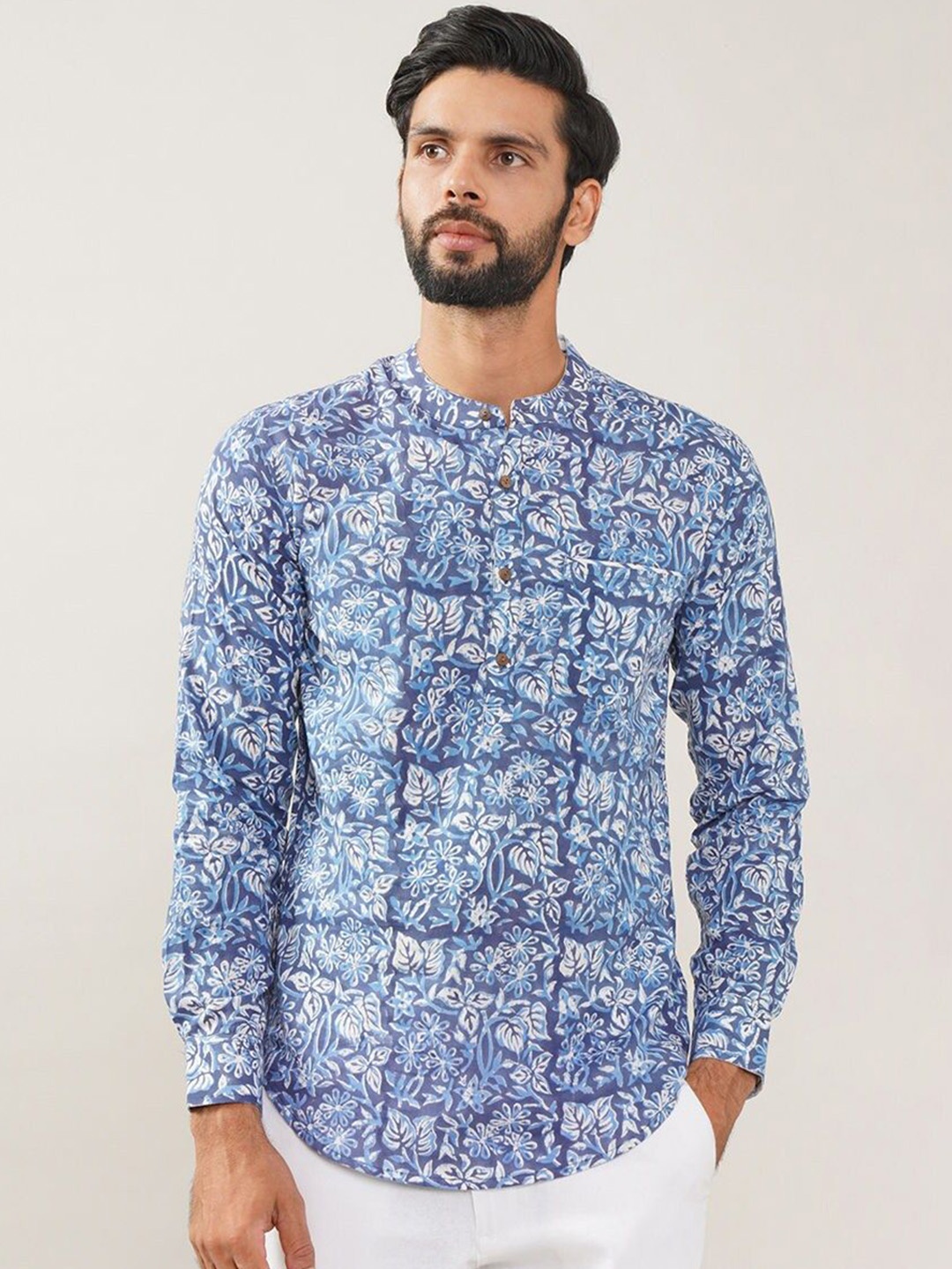 

JAYPORE Floral Printed Mandarin Collar Pure Cotton Straight Short Kurta, Blue