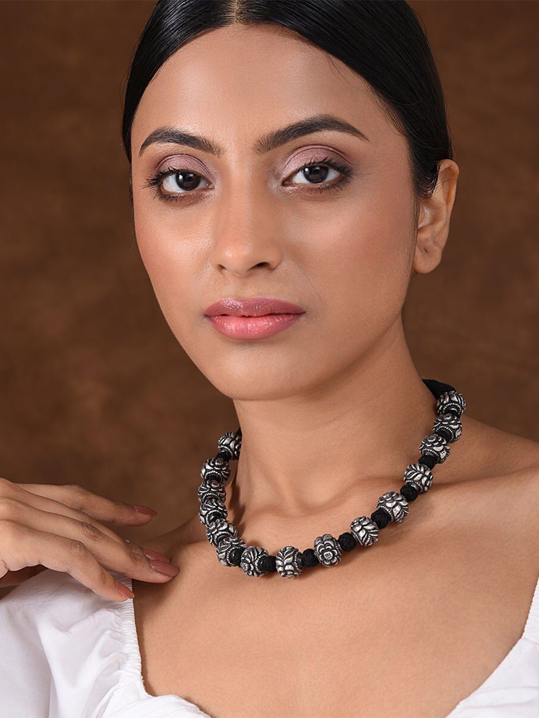 

JAYPORE Silver Beaded Necklace