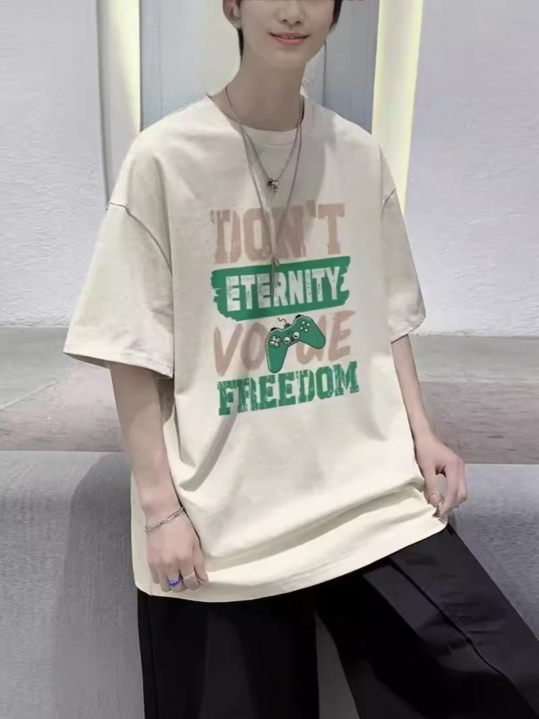 

StyleCast Men Typography Printed Round Neck Oversized T-shirt, Cream