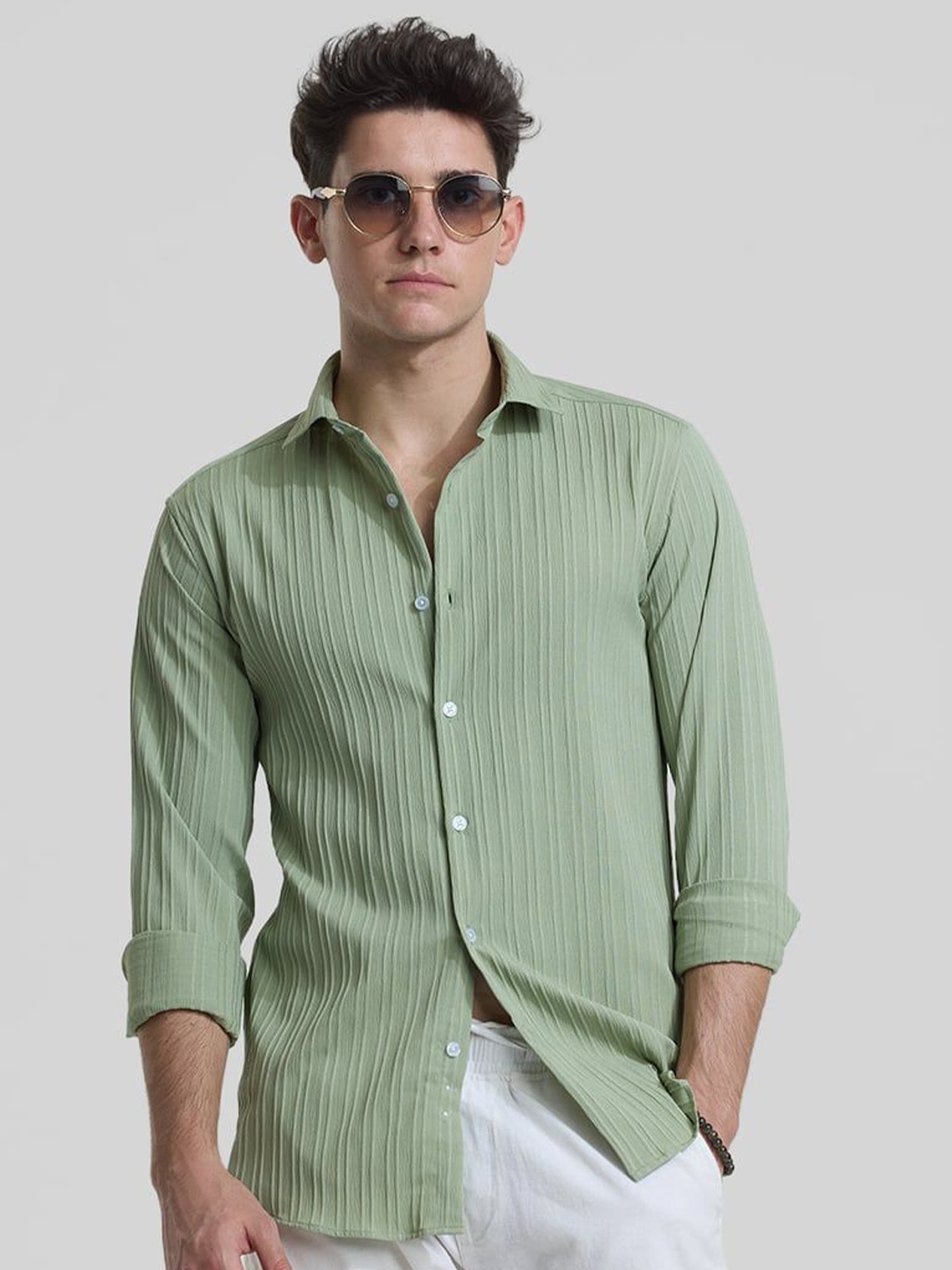 

Snitch Men Smart Spread Collar Vertical Striped Slim Fit Casual Shirt, Green