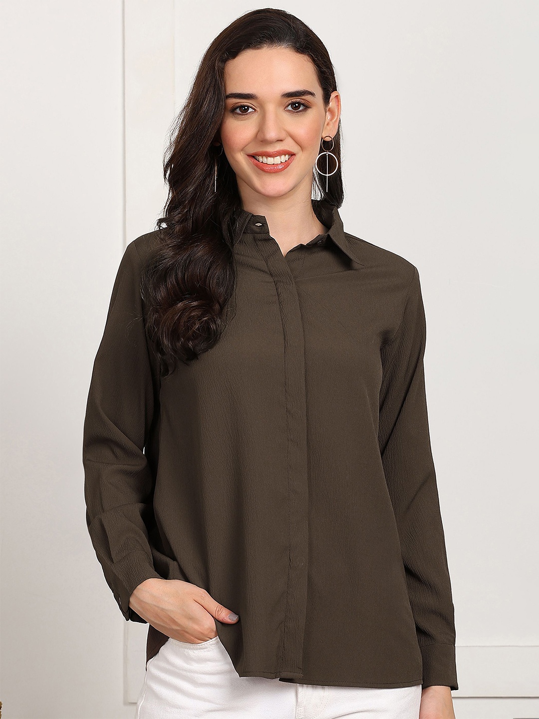 

Murcia Women Classic Spread Collar Solid Casual Shirt, Brown