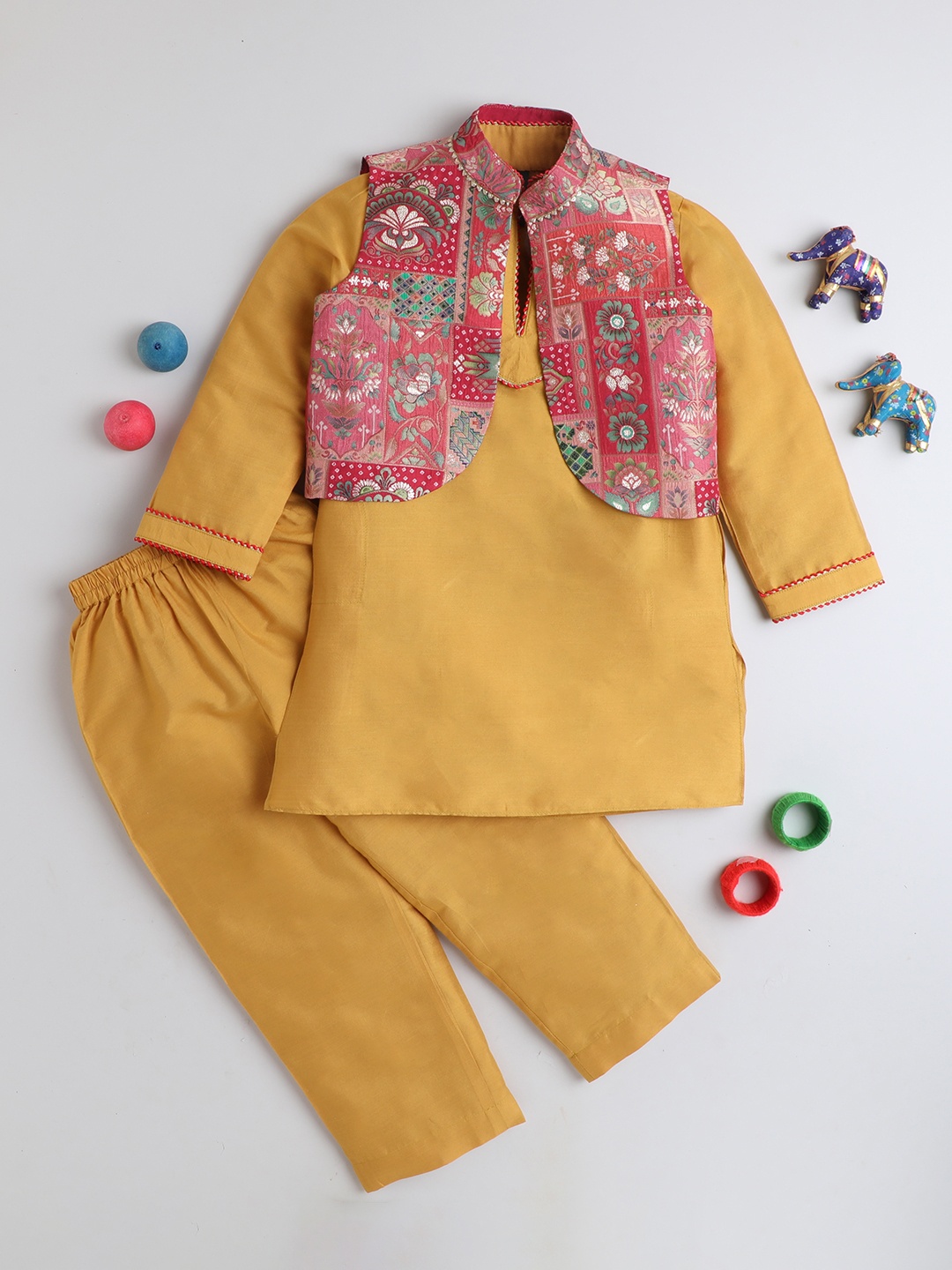 

BAESD Boys Mandarin Collar Regular Straight Kurta with Pyjamas & Jacket, Mustard