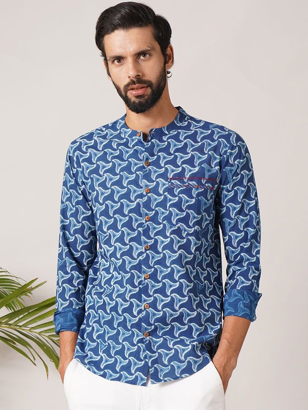 

JAYPORE Geometric Printed Mandarin Collar Pure Cotton Straight Short Kurta, Navy blue