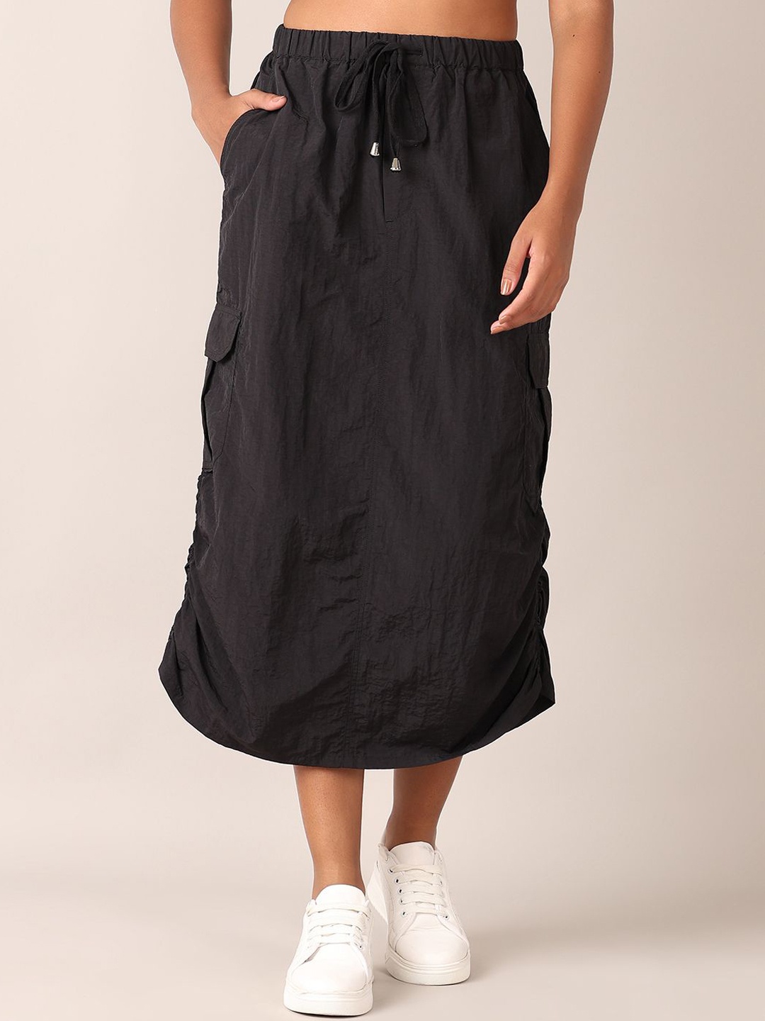 

V-Mart Straight Midi Skirts, Black