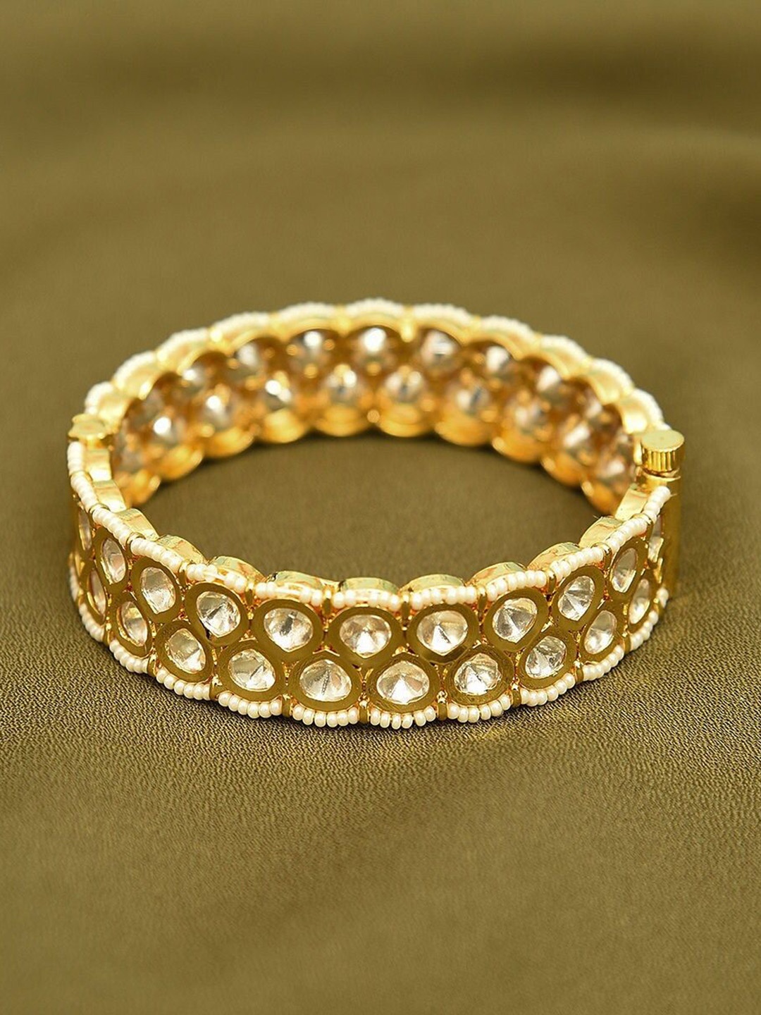 

JAYPORE Kundan Stone Studded Kada Bangle, Gold