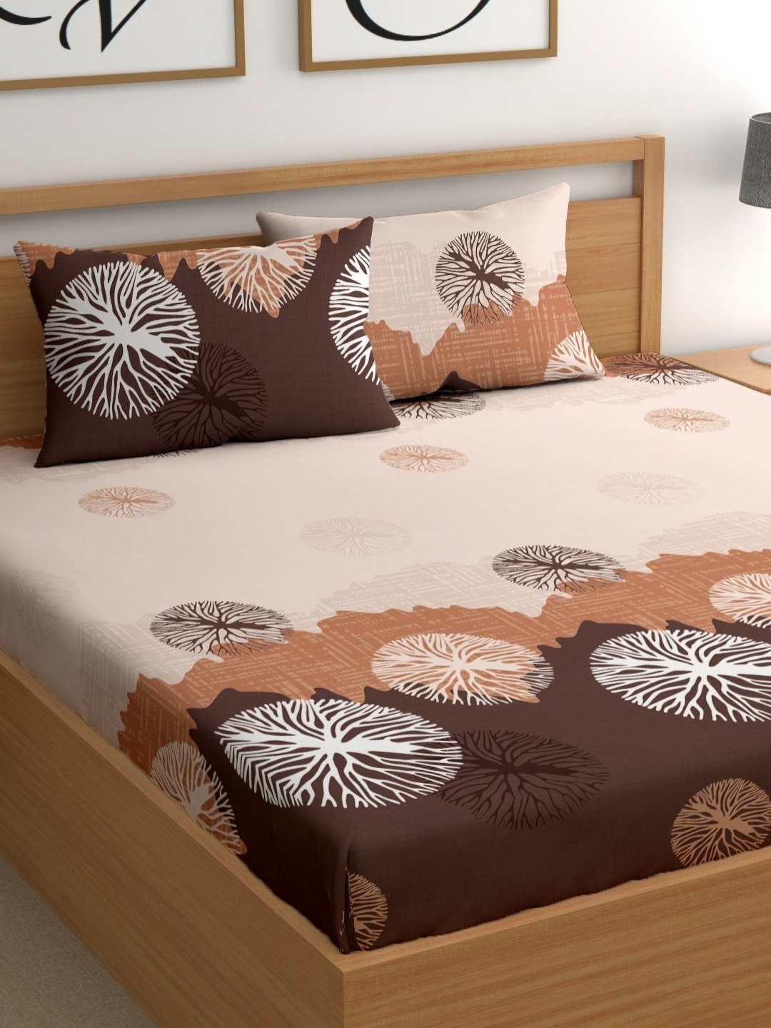 

CHHAVI INDIA Beige & Brown Printed Microfiber 210TC Queen Bedsheet Set 2.5 x 2.25m