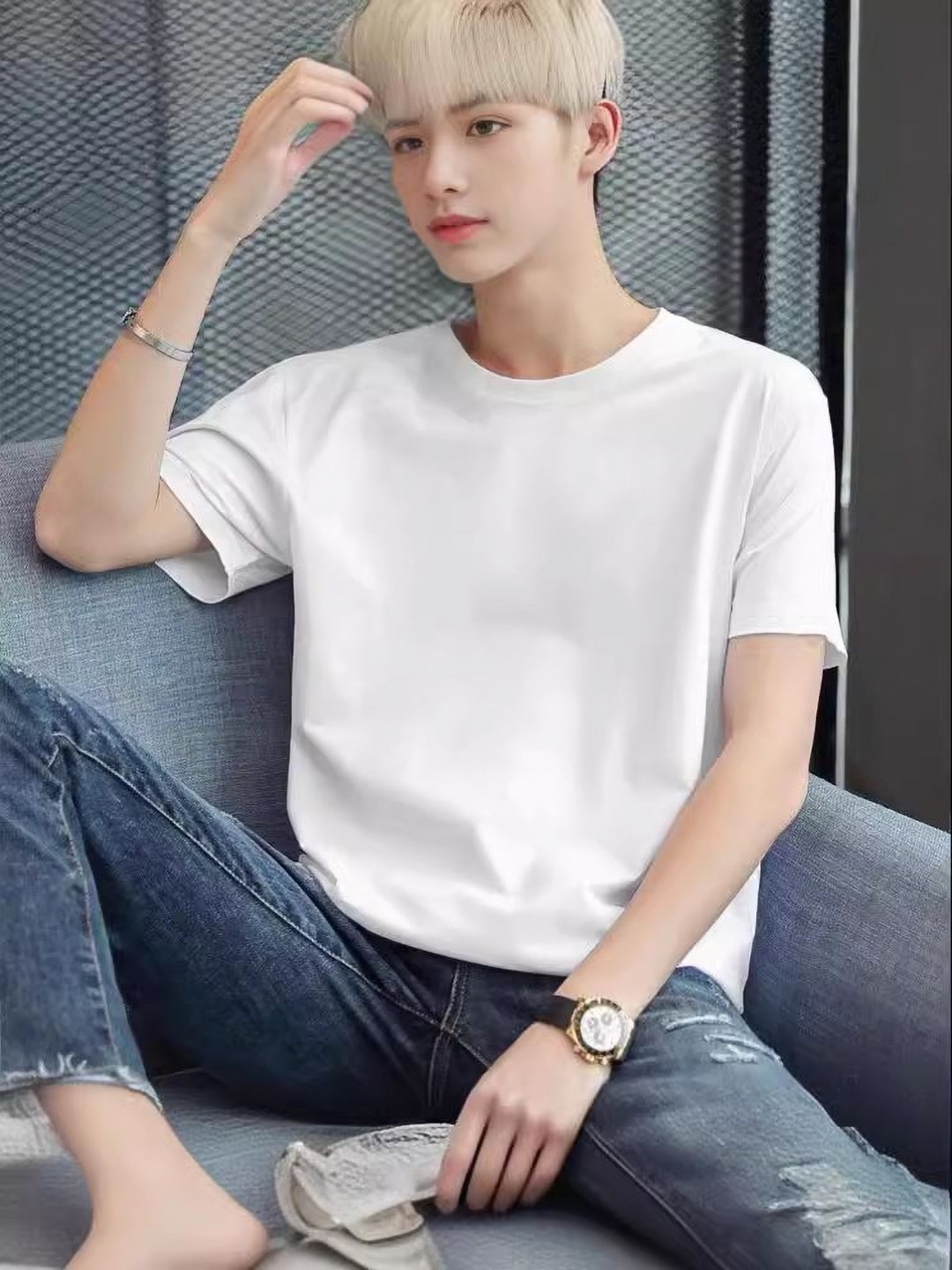 

StyleCast Men Solid Round Neck Cotton T-shirt, White