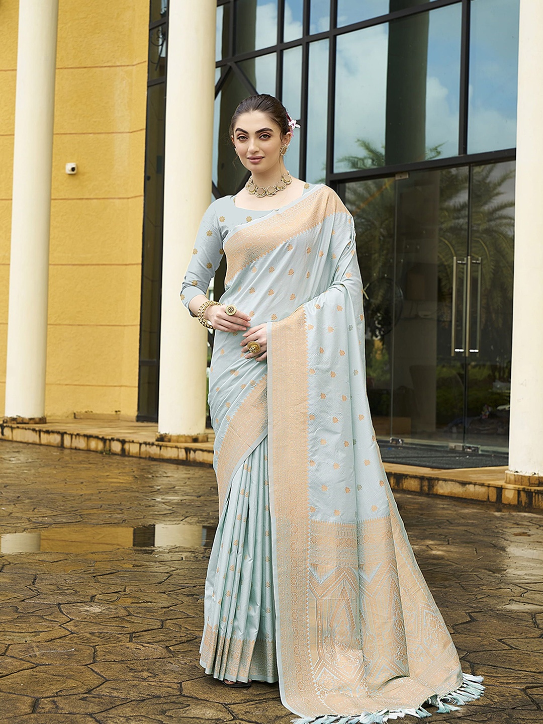 

KAYOMMI Woven Design Zari Pure Silk Banarasi Saree, Blue