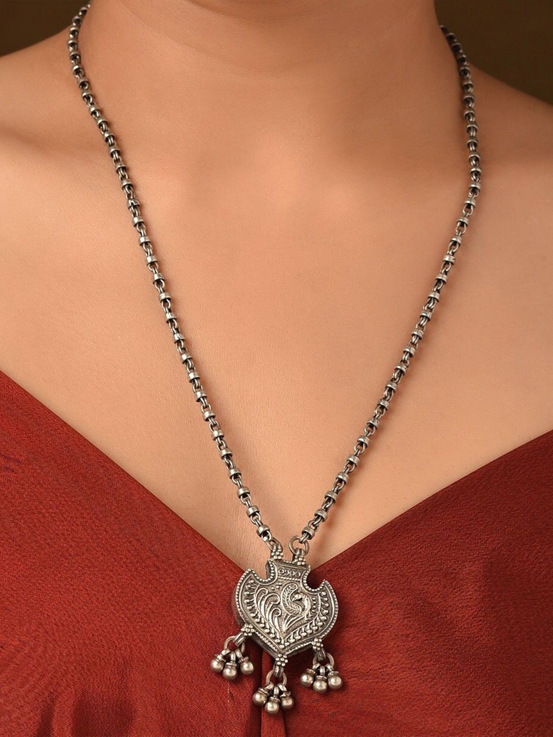 

JAYPORE Silver Beaded Necklace