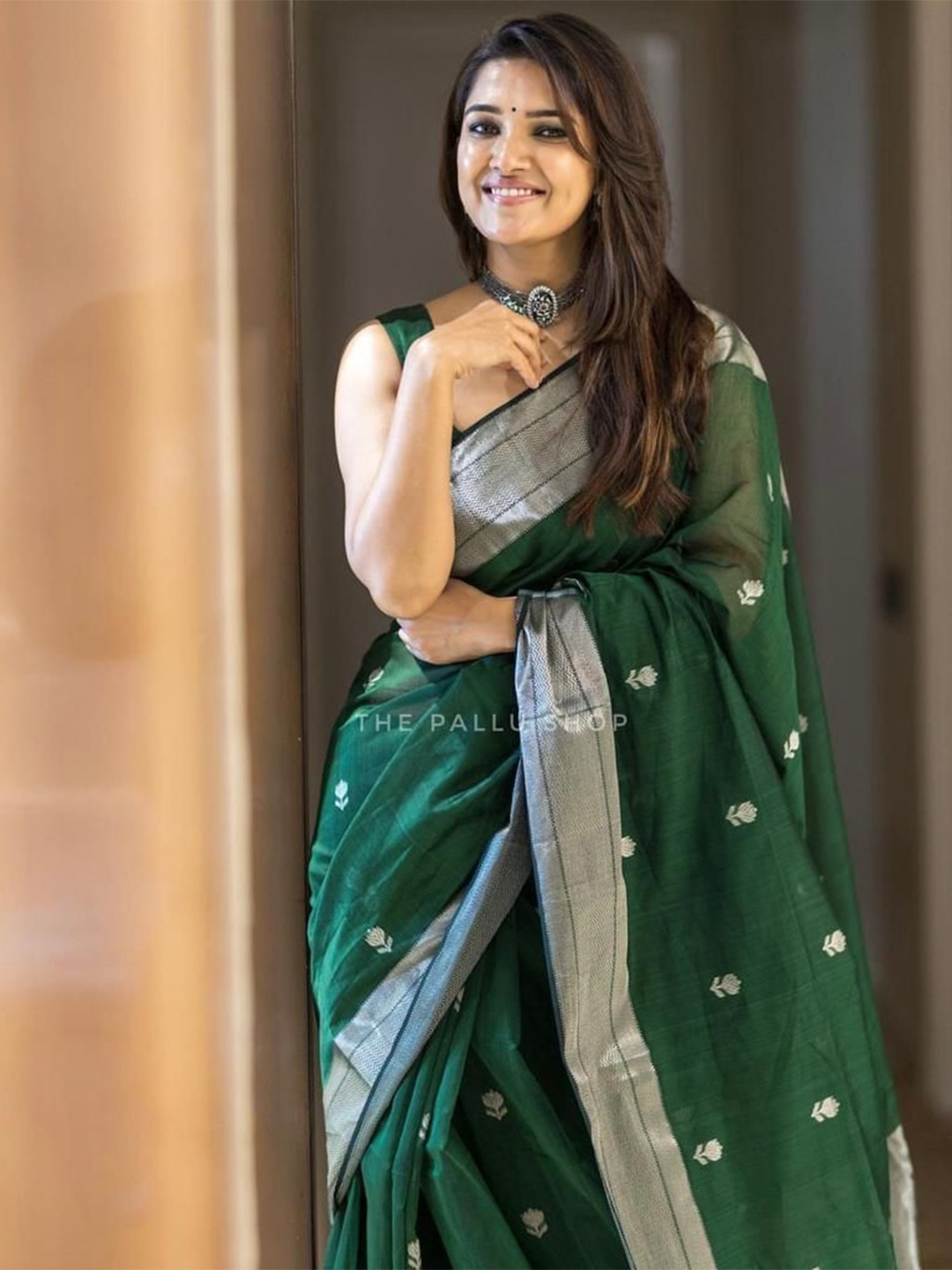 

MAHALASA Ethnic Motifs Woven Design Zari Kanjeevaram Saree, Green