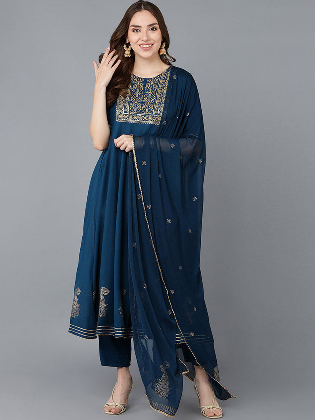 

MAHALASA Women Ethnic Motifs Embroidered Regular Thread Work Kurta with Trousers & With Dupatta, Blue