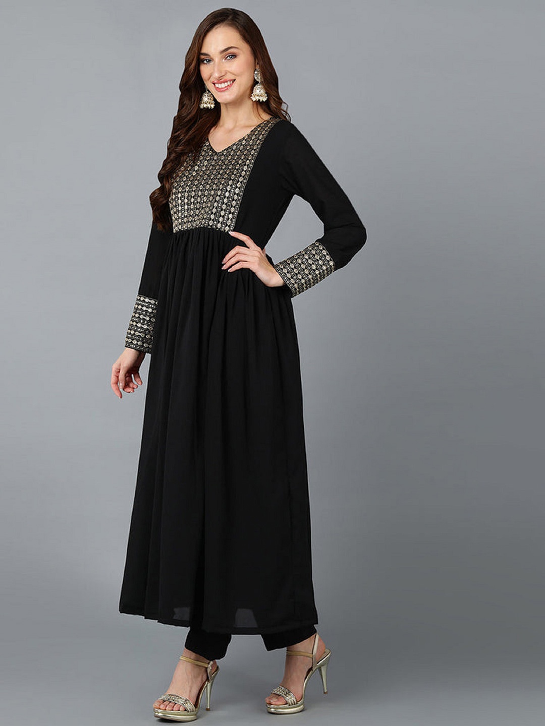 

MAHALASA Women Ethnic Motifs Yoke Design Regular Sequinned Kurta with Trousers & With Dupatta, Black