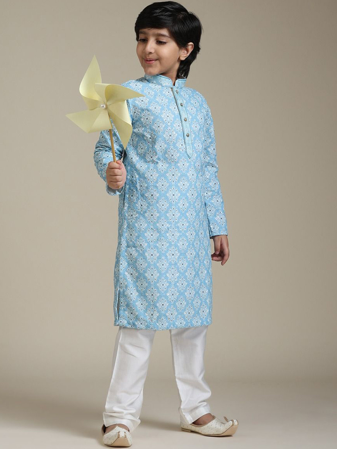

Manyavar Boys Ethnic Motifs Printed Mandarin Collar Chikankari Straight Kurta With Pyjamas, Blue