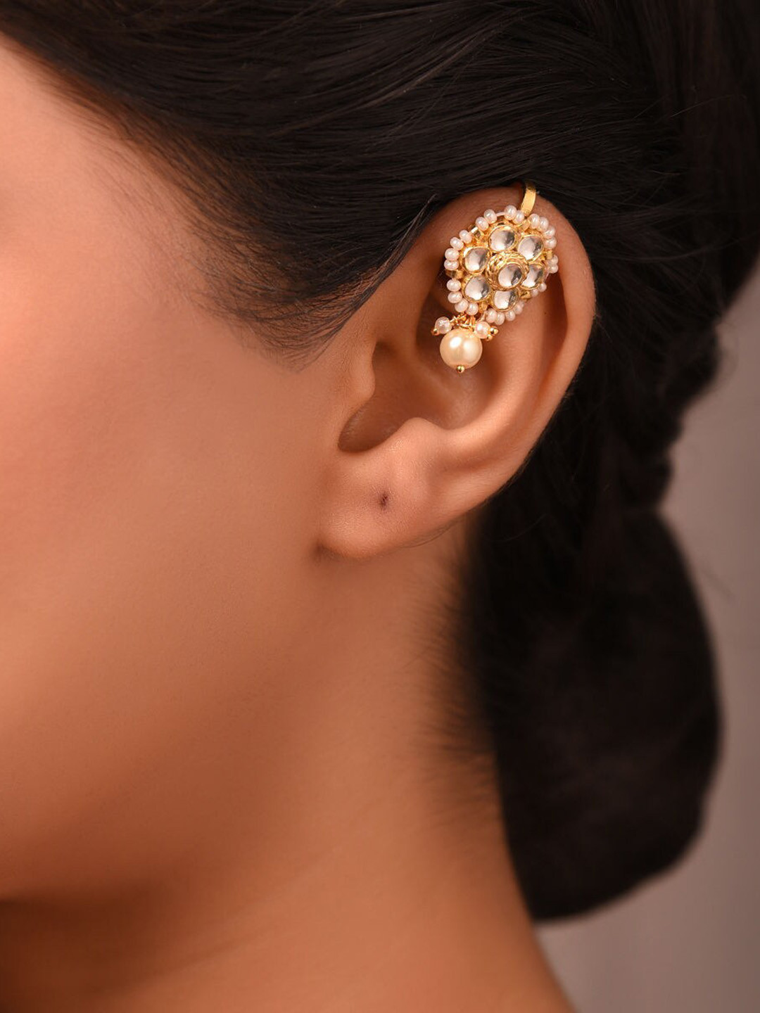

JAYPORE Gold-Plated Kundan Stone Studded & Beaded Ear Cuff