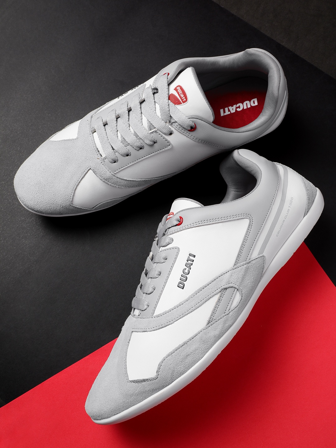 

Ducati Men Colourblocked Sneakers, White