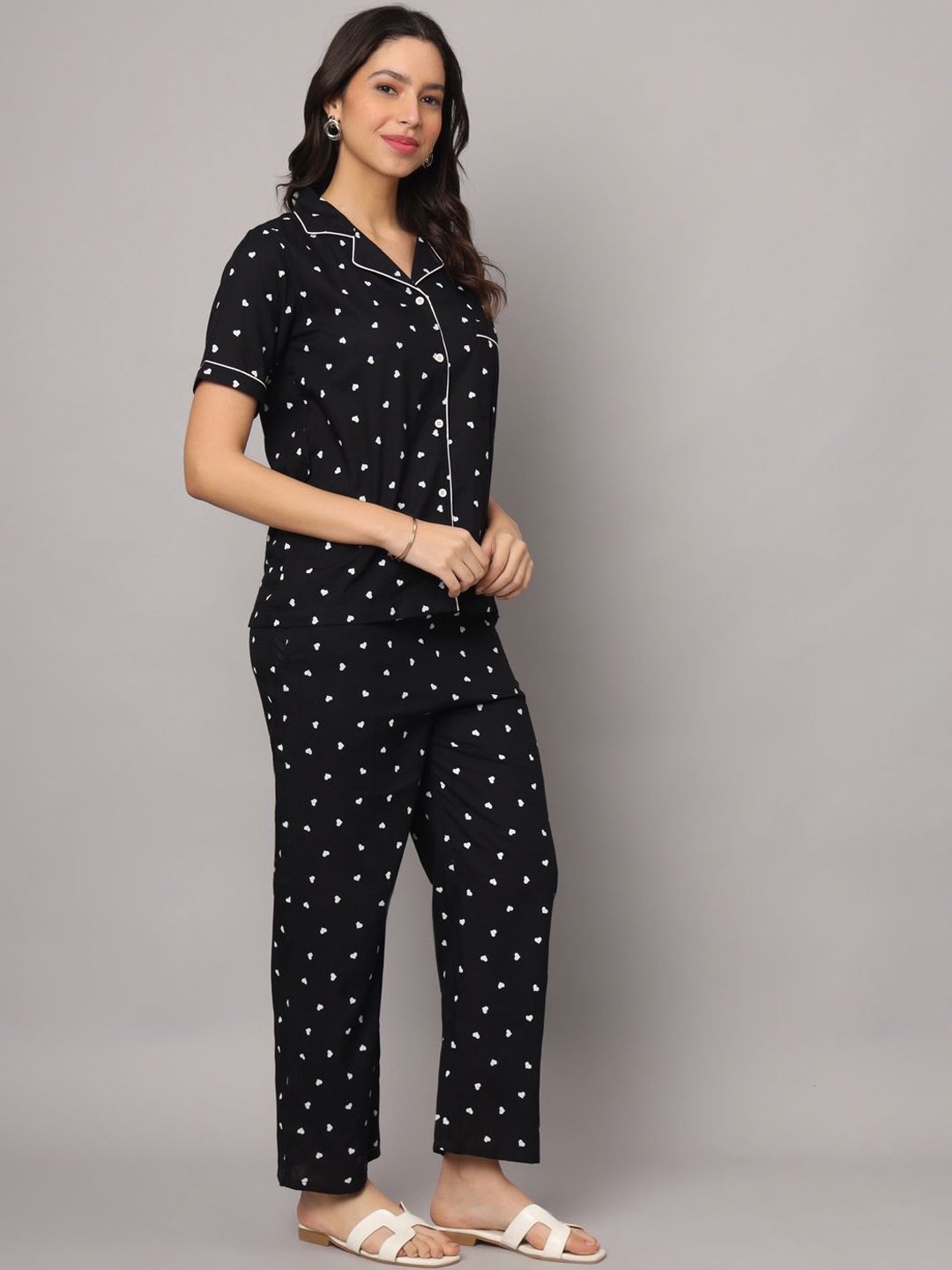 

KALINI Women Printed Night suit, Black