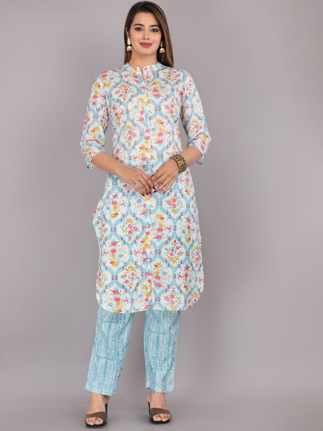 

Mehsoos Floral Printed Mandarin Collar Pure Cotton Kurta with Trousers, Blue