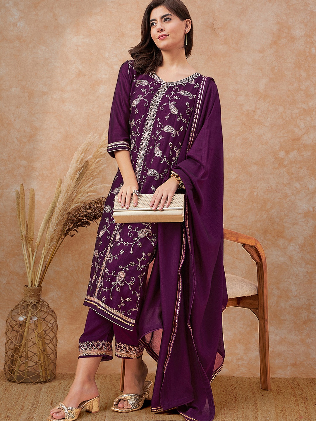 

Sangria Purple Paisley Embroidered Zari & Sequinned Straight Kurta With Trousers & Dupatta