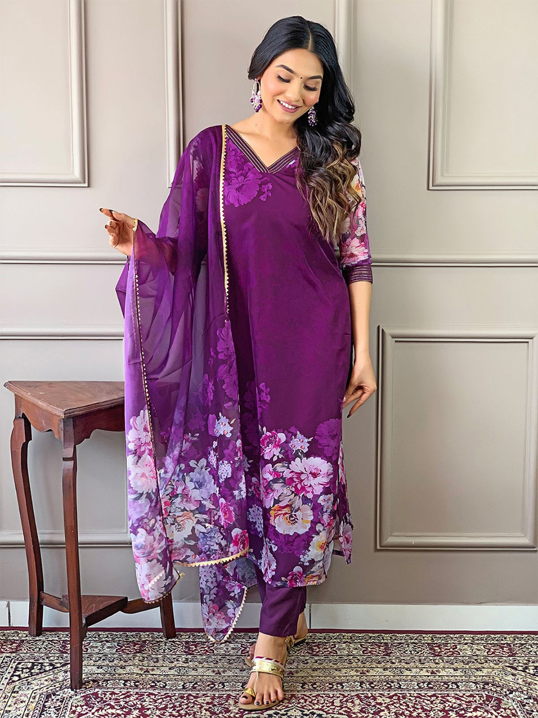 

ODETTE Floral Printed Straight Kurta with Trousers & With Dupatta, Purple