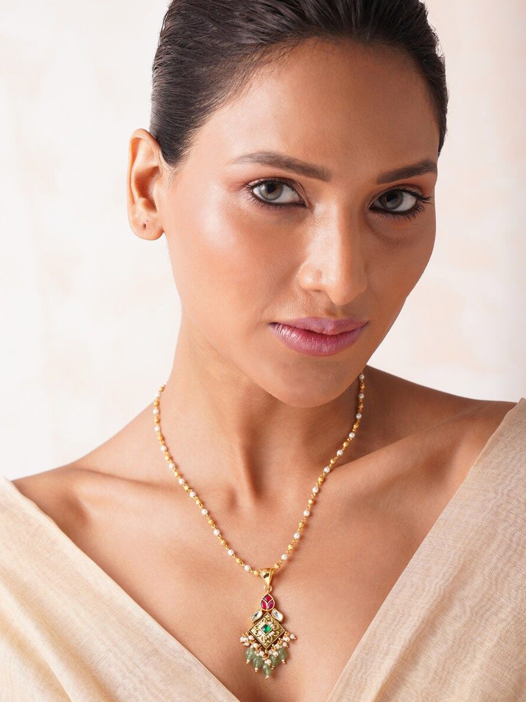 

JAYPORE Stone Studded & Beaded Necklace, Gold