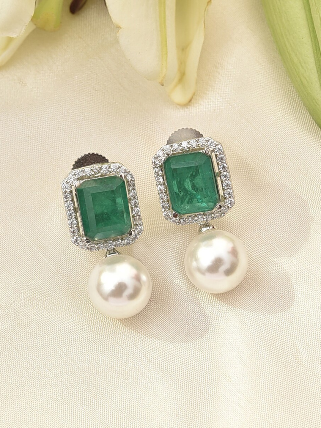 

JAYPORE Contemporary Jhumkas Earrings, Gold