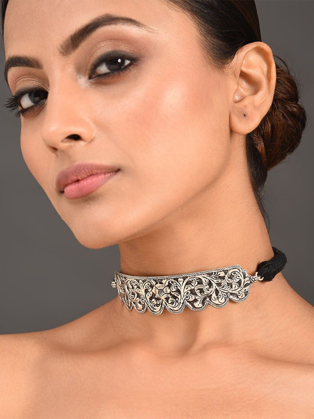 

JAYPORE Silver Minimal Necklace
