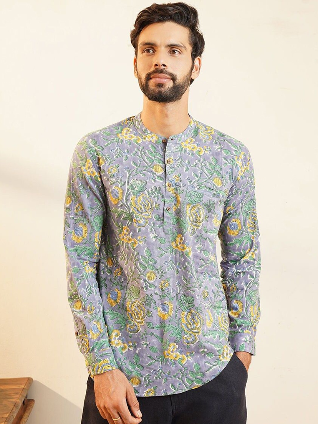 

JAYPORE Floral Printed Band Collar Pocket Detailing Curved Cotton Short Kurta, Grey