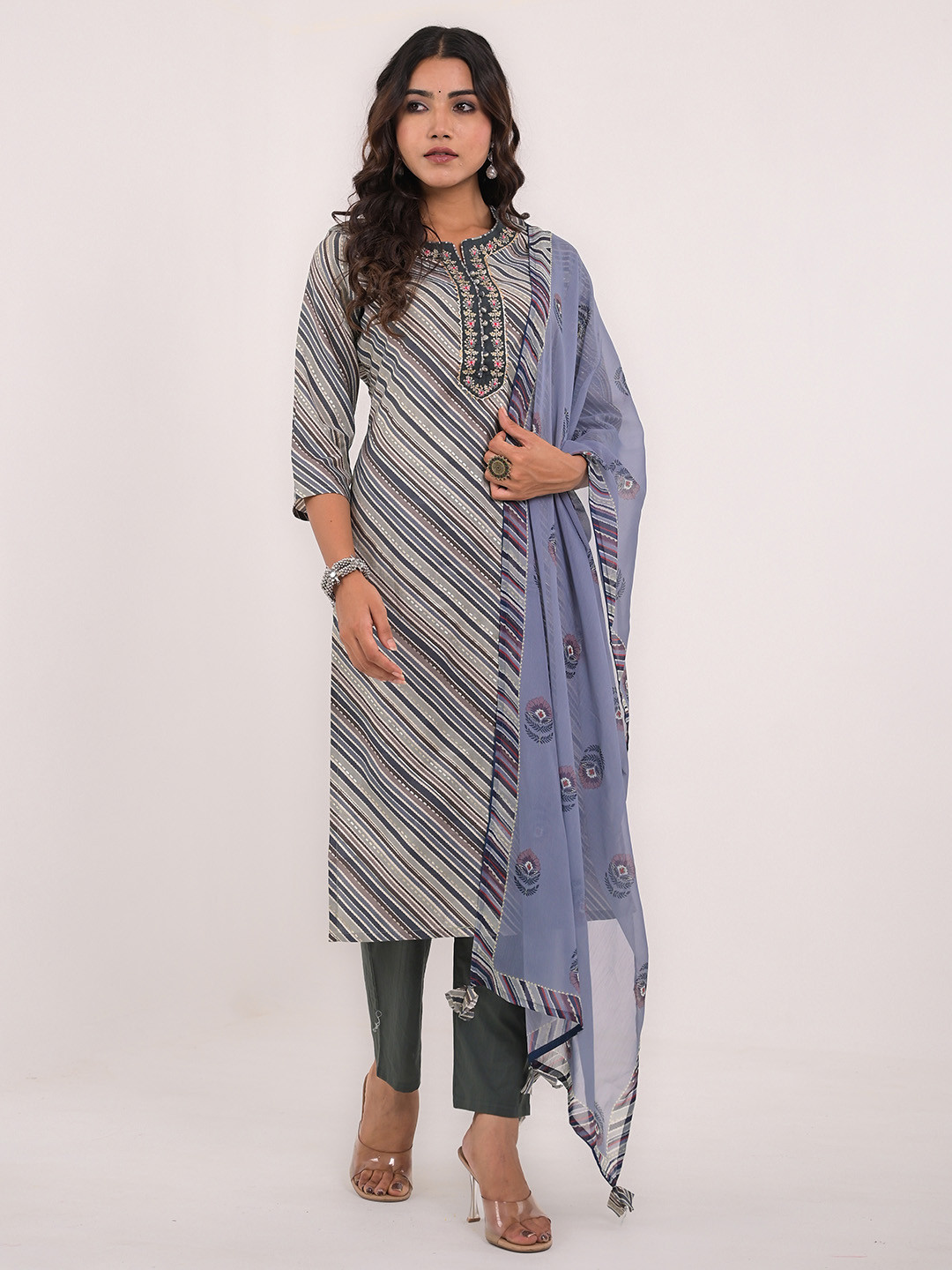 

KAVITA GUPTA Printed Straight Kurta With Palazzos & Dupatta, Grey