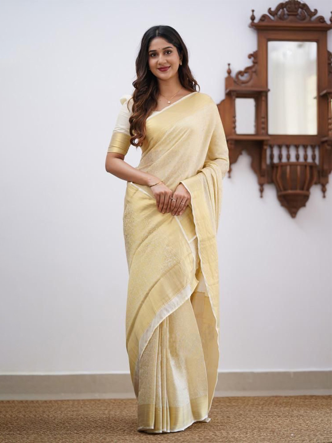 

MAHALASA Woven Design Zari Kanjeevaram Saree, White