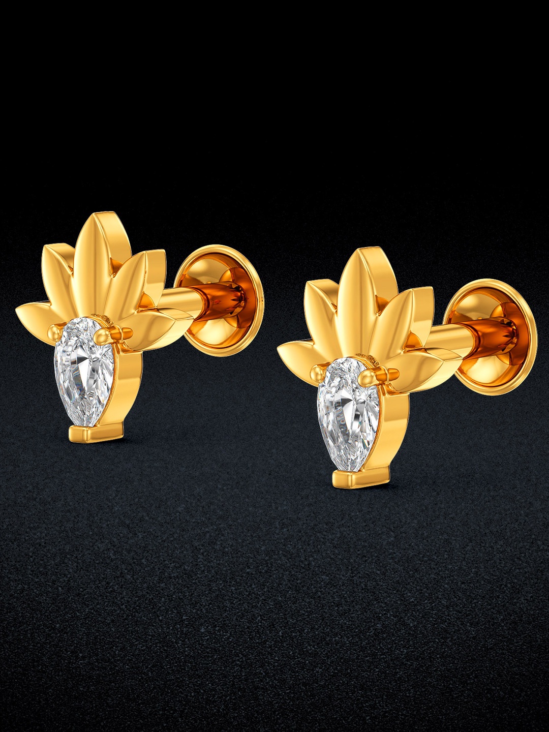 

Joyalukkas 22KT Yellow Gold Earrings-0.83gm