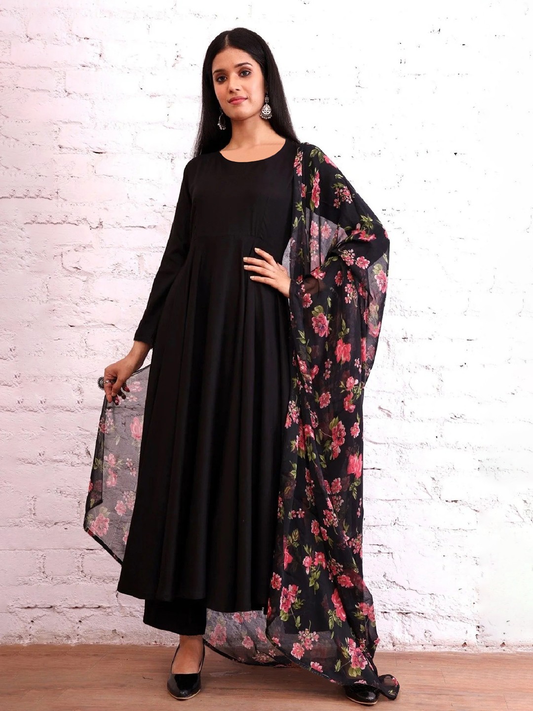 

BAESD Women Empire Kurta With Trousers & Dupatta, Black