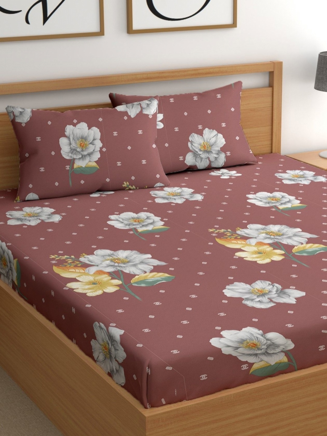 

CHHAVI INDIA Brown Floral Printed Microfiber 210 TC Queen Bedsheet Set 2.50 m x 2.25 m