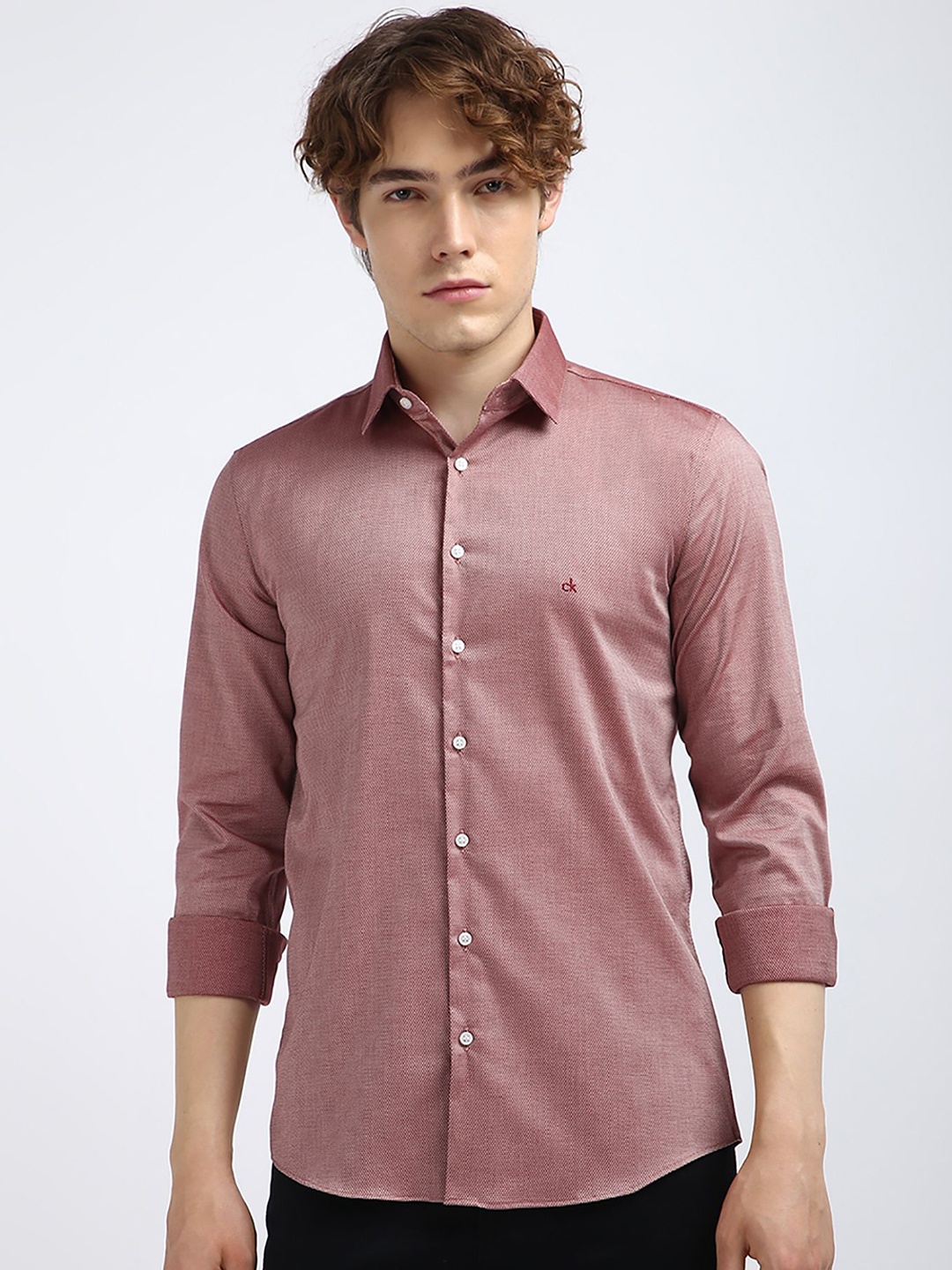 

Calvin Klein Jeans Men Spread Collar Solid Cotton Slim Fit Casual Shirt, Red