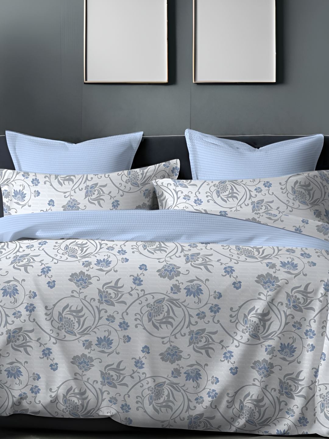 

Sleeping Owls- because your sleep matters Blue & White Floral 180 TC King Bedsheet with 2 Pillow Covers