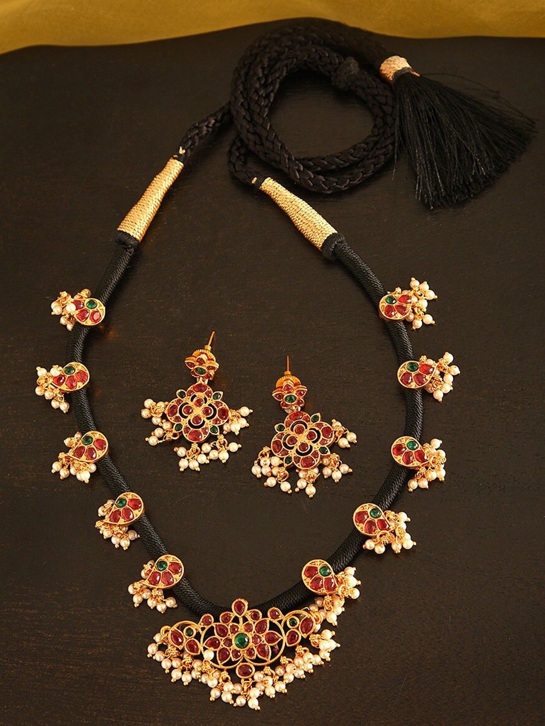 

JAYPORE Stone-Studded & Beaded Jewellery Set, Black