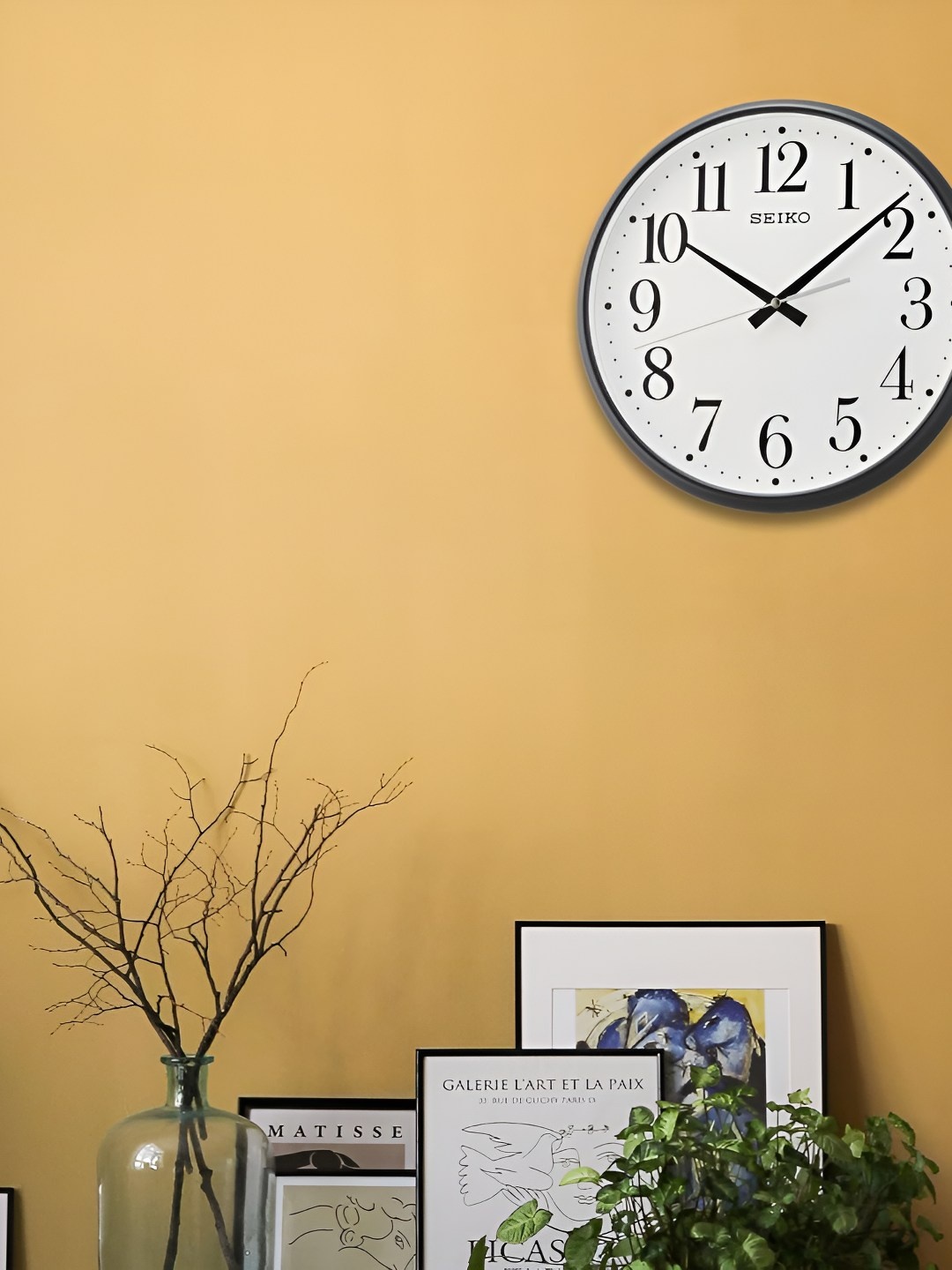 

SEIKO Black & White Round Shaped Contemporary Analogue Wall Clock