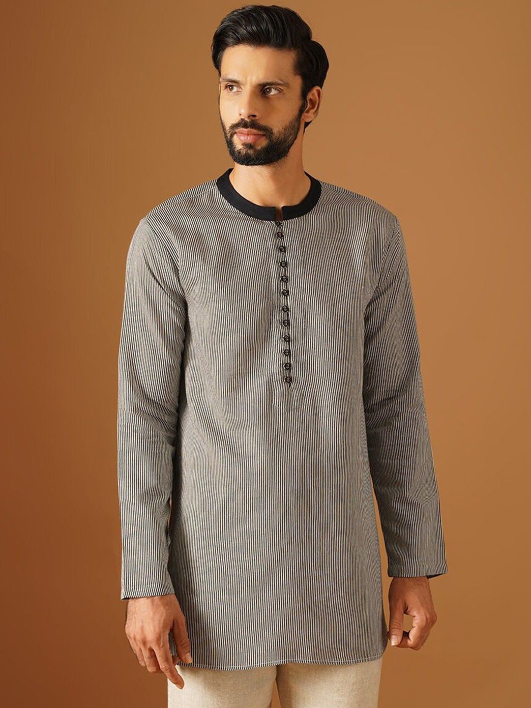 

JAYPORE Striped Mandarin Collar Straight Kurta, Black