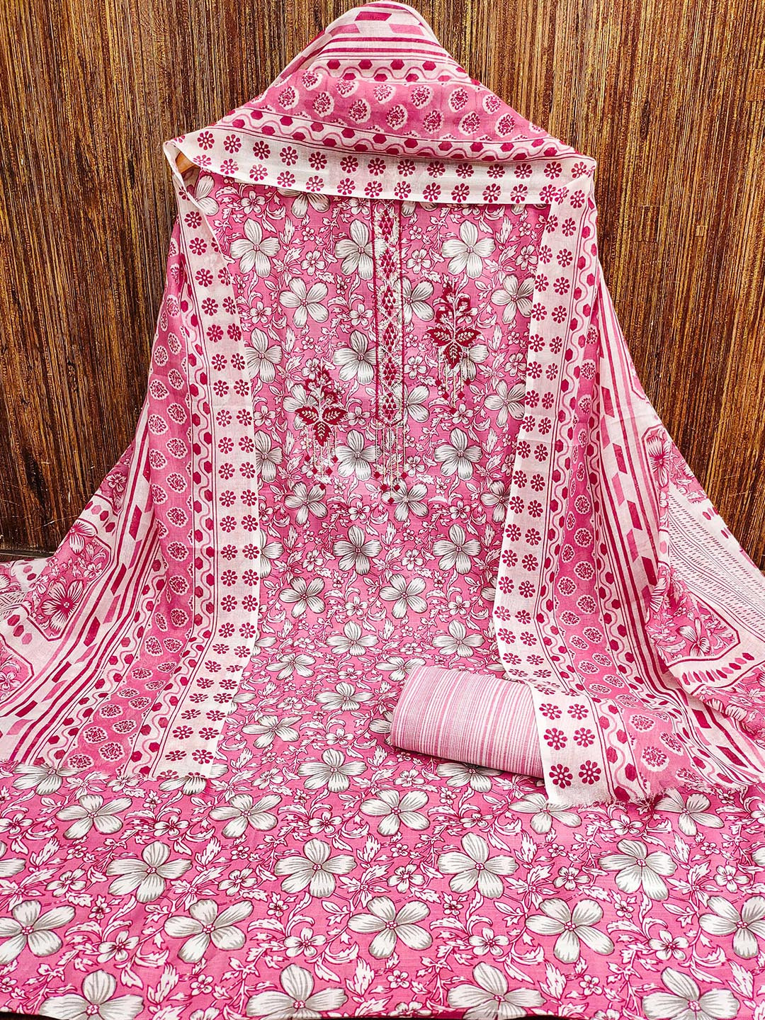 

Maroosh Floral Printed Sequinned Unstitched Dress Material, Pink