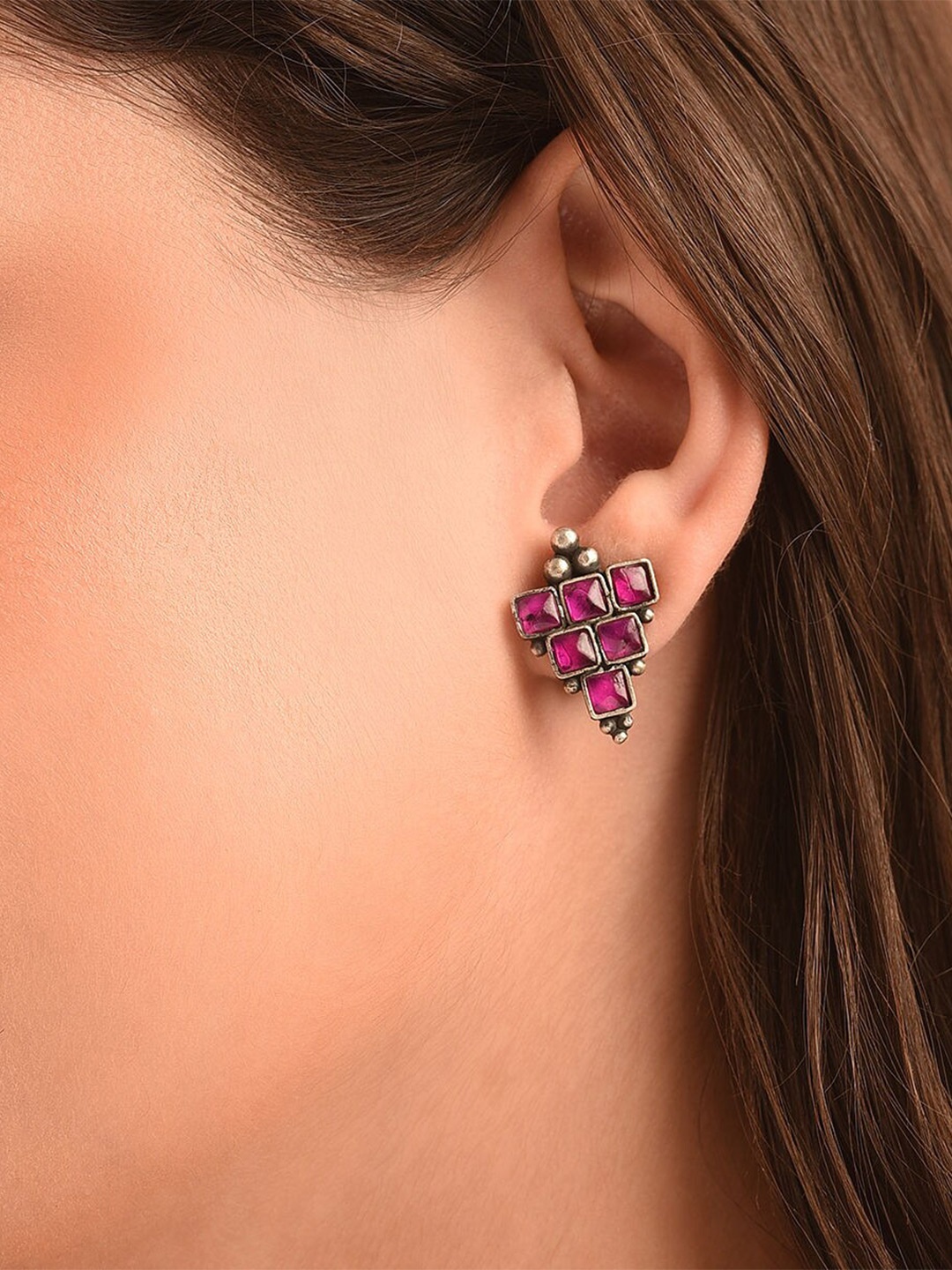 

JAYPORE Silver Stone Studded Contemporary Studs