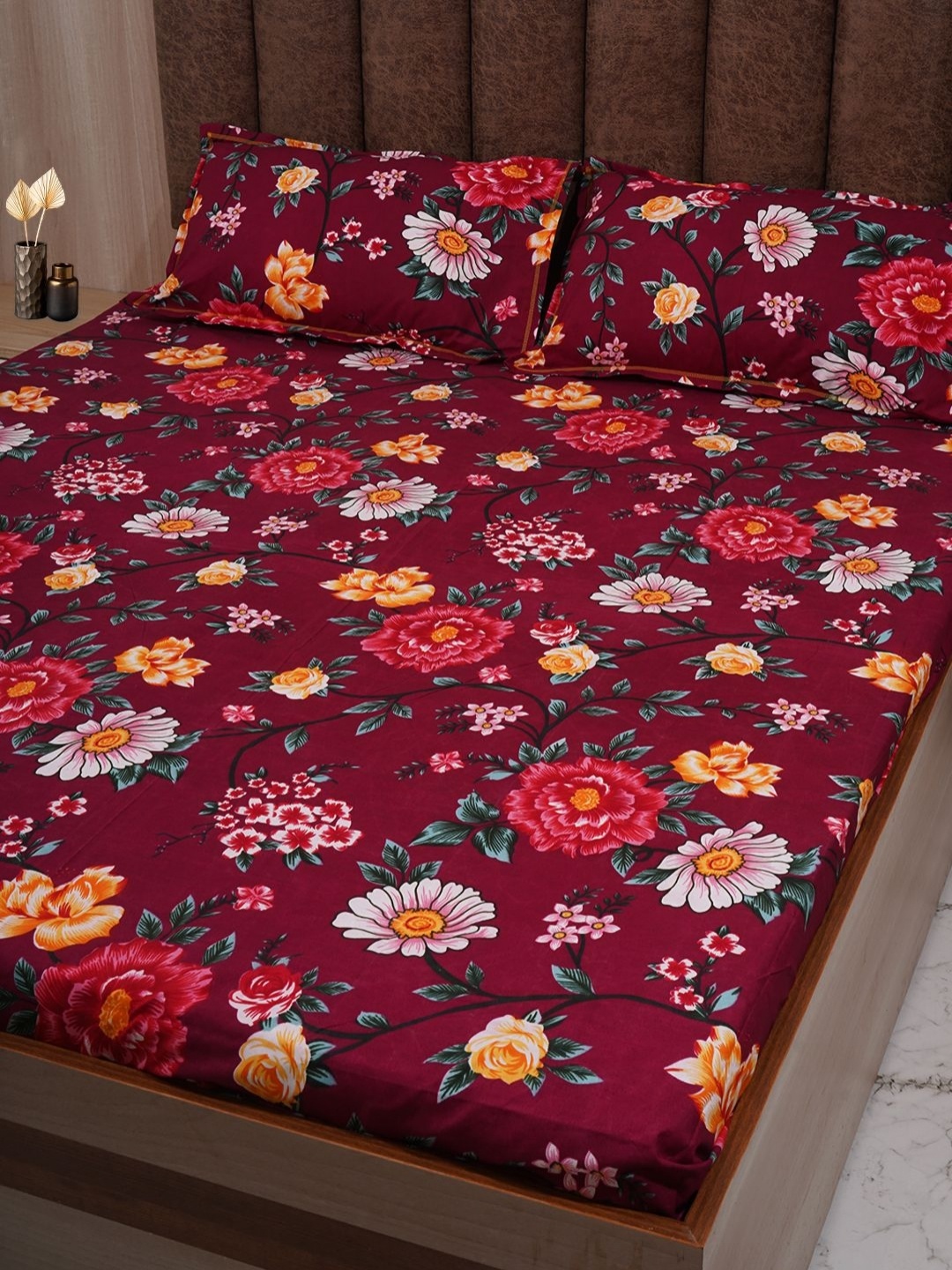 

Adwitiya Maroon & Red Floral 210 TC Double Queen Bedsheet with 2 Pillow Covers