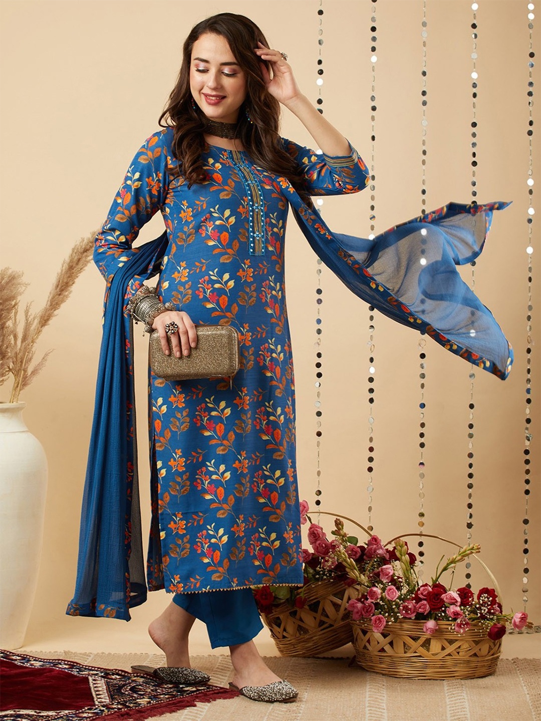 

GoSriKi Floral Printed Round Neck Straight Kurta with Trousers & Dupatta, Blue