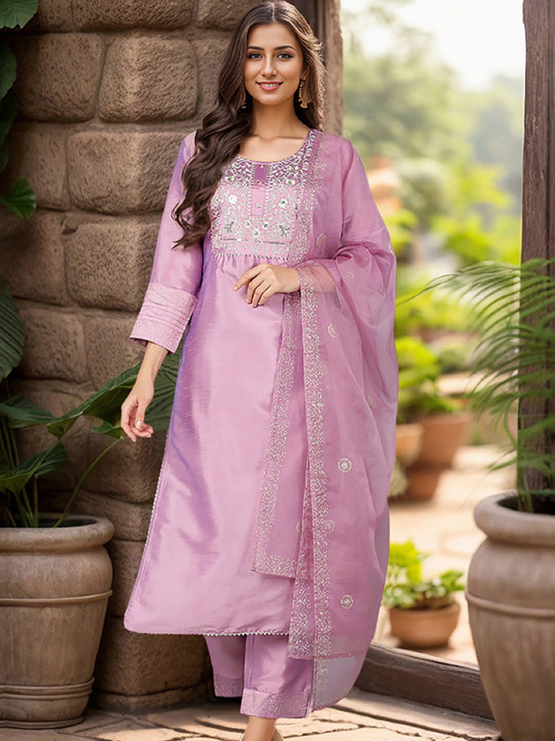 

MAHALASA Women Ethnic Motifs Embroidered Regular Kurti with Palazzos & With Dupatta, Lavender