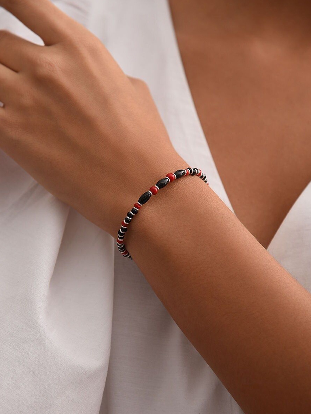 

JAYPORE Silver-Plated Onyx Studded Wraparound Bracelet