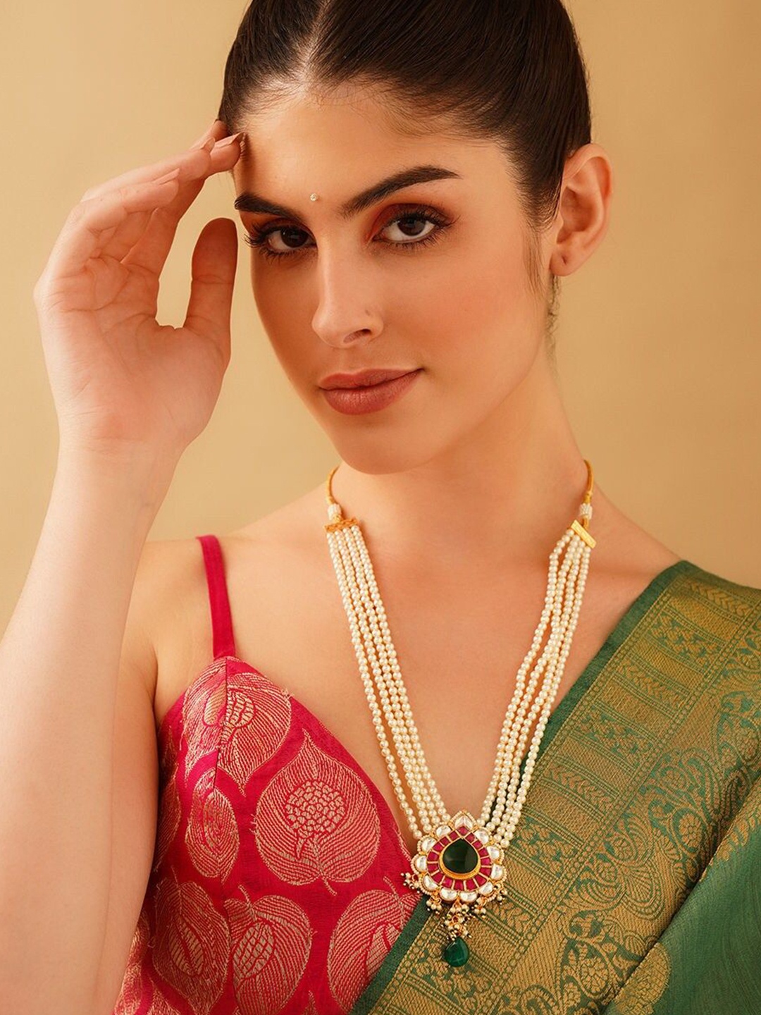 

JAYPORE Gold-Plated Kundan Studded Necklace