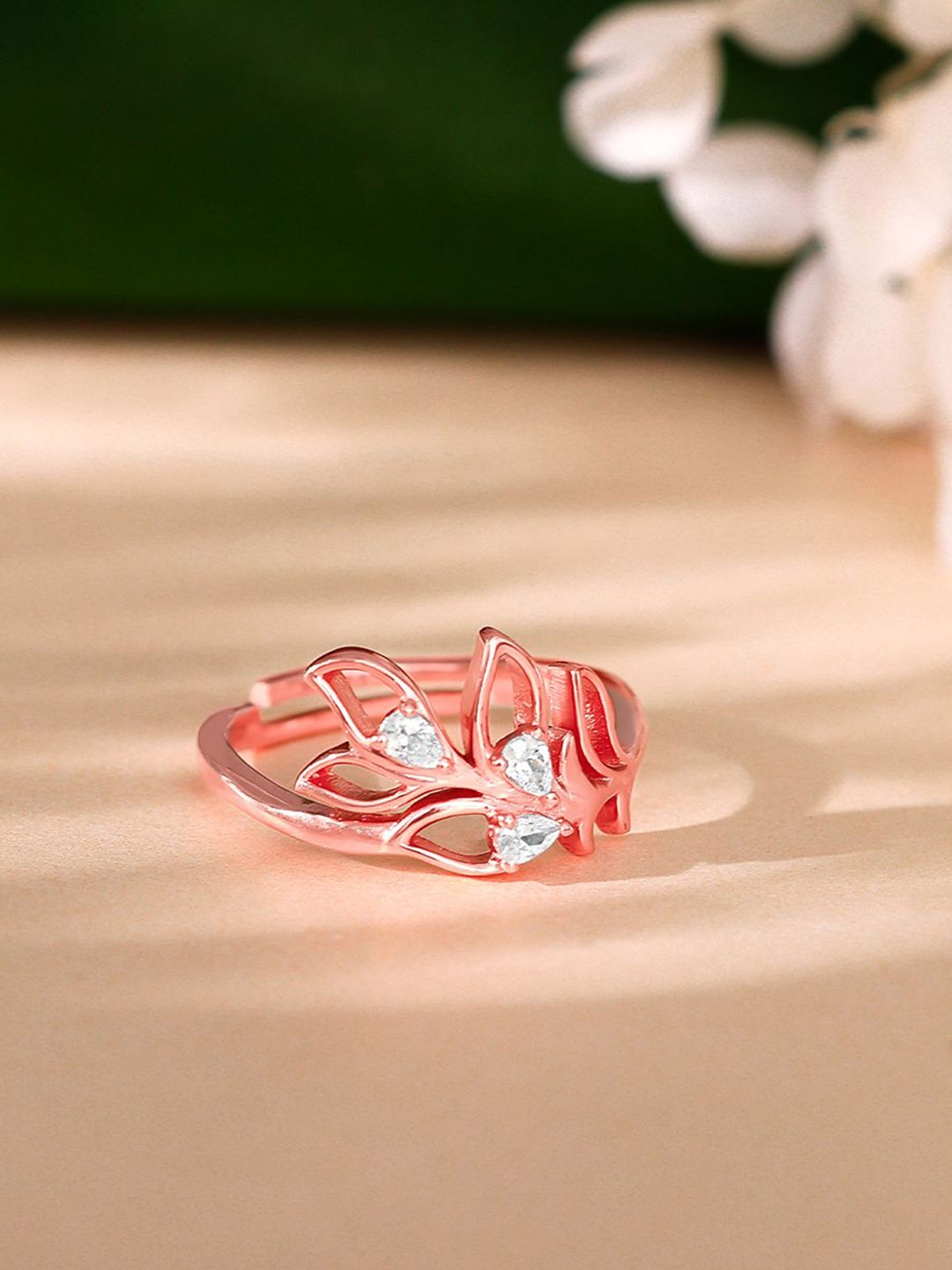 

GIVA 925 Sterling Silver Rose Gold-Plated Cubic Zirconia Stone-Studded Finger Ring