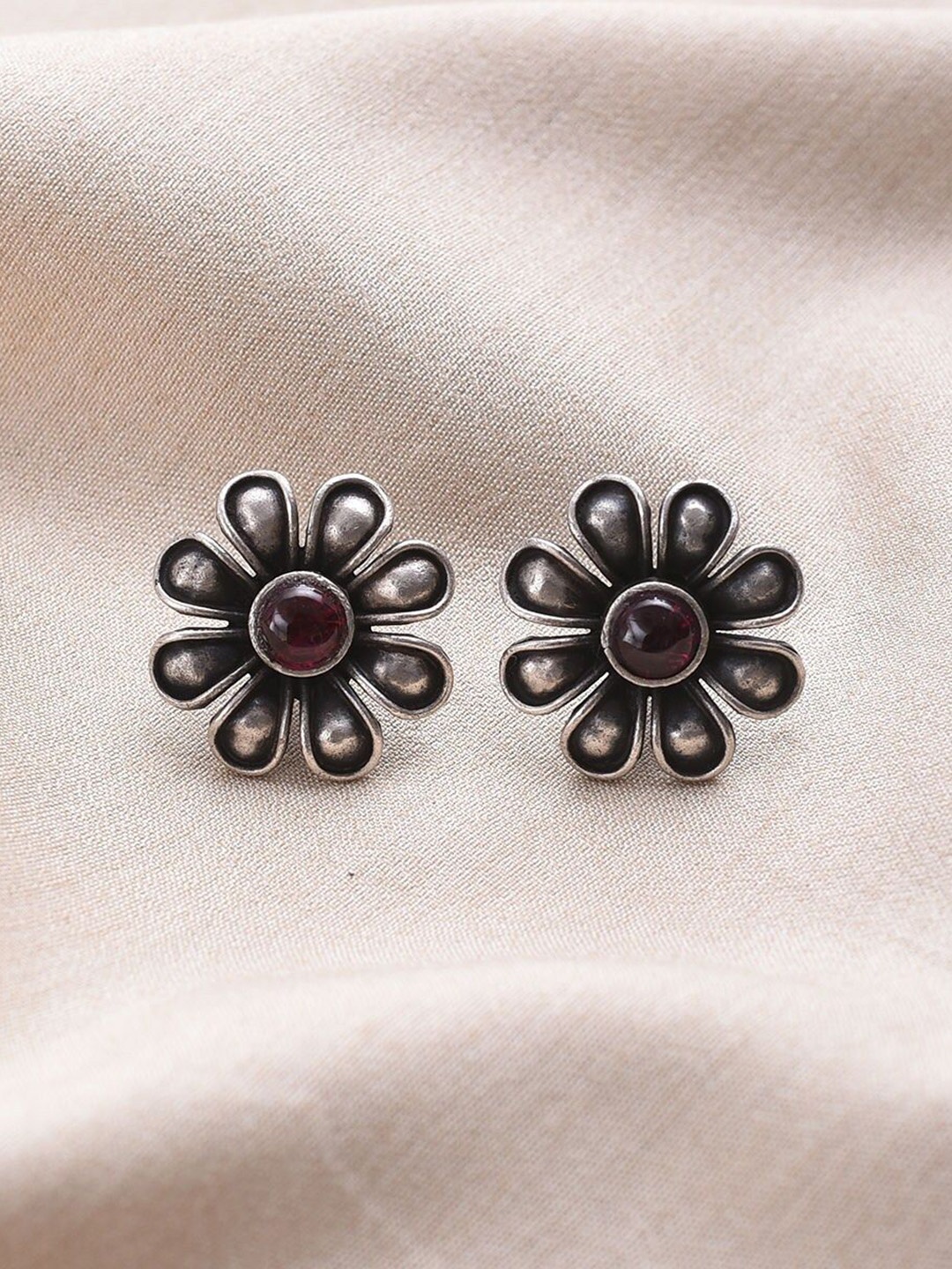 

JAYPORE Pure Silver Contemporary Oxidised Studs