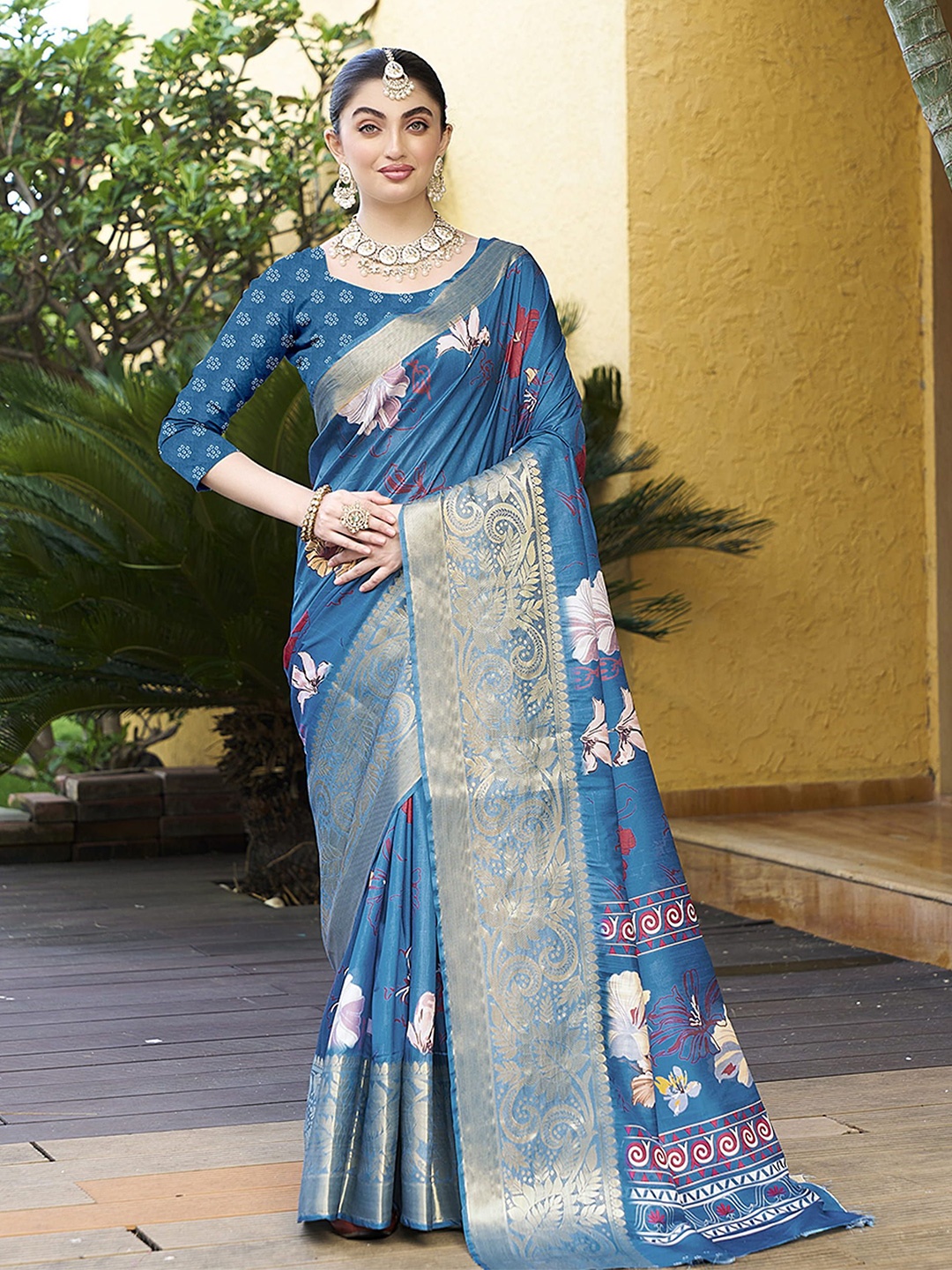 

KAYOMMI Floral Zari Pure Crepe Baluchari Saree, Blue