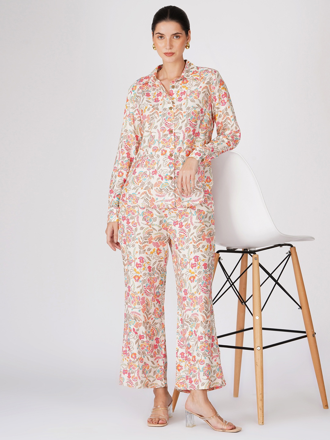 

Street22 Floral Printed Shirt & Trouser, Pink