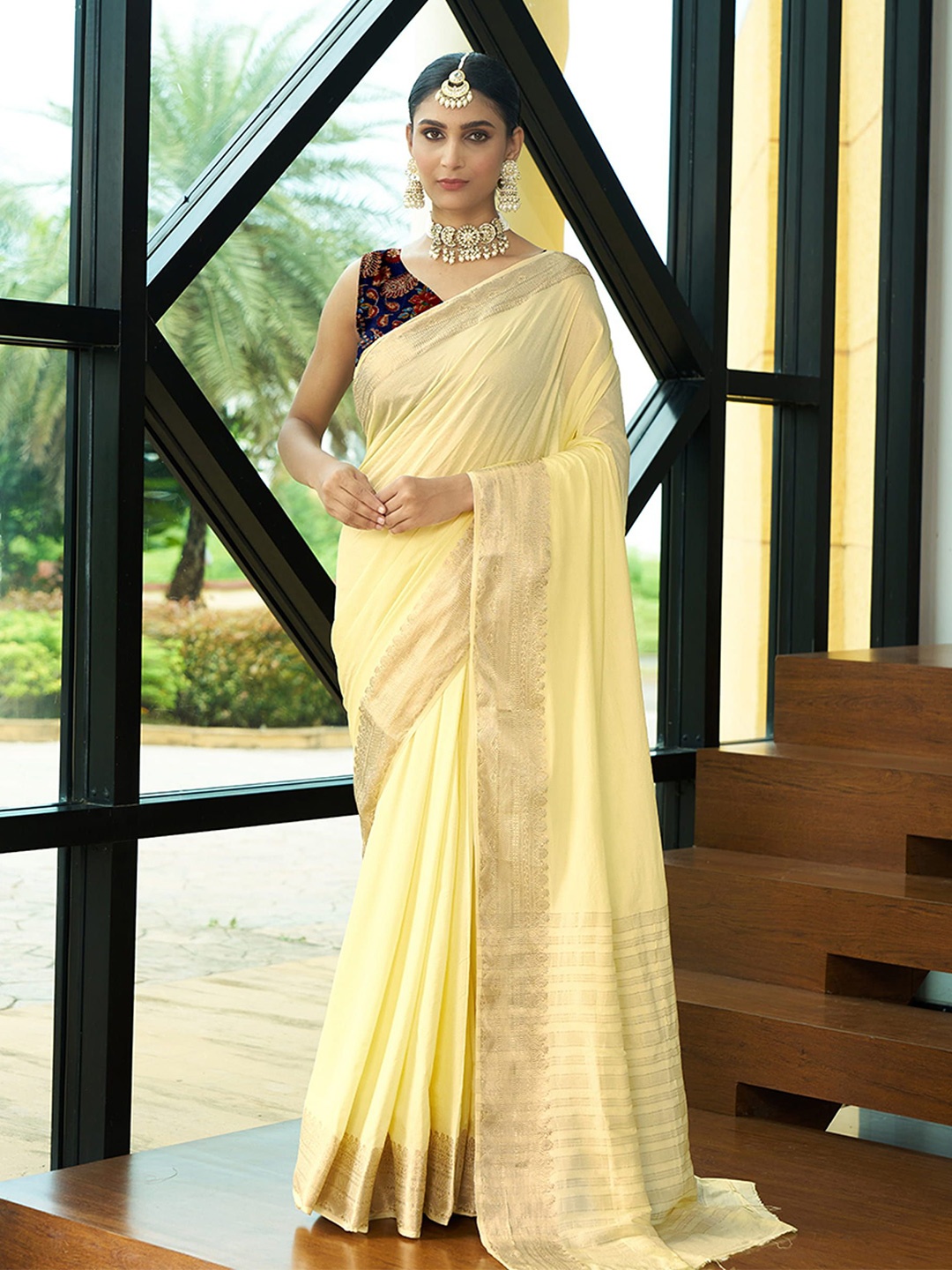 

KAYOMMI Woven Design Zari Pure Crepe Jamdani Saree, Yellow